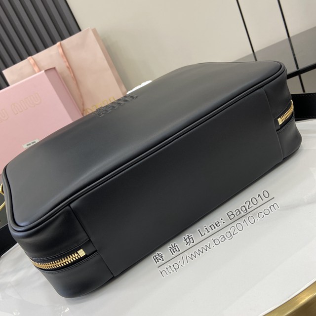 MIU MIU專櫃繆繆最新款二代肩帶款Beau手袋原廠皮手提公事包 jh2661型號：5BB117